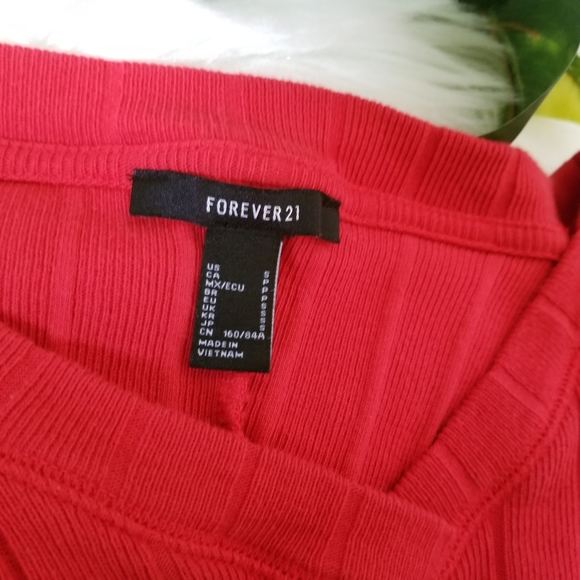 Forever 21 Red Cropped Sweater - Picture 5 of 5